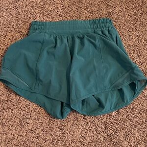 lulu lemon hotty hot lined shorts